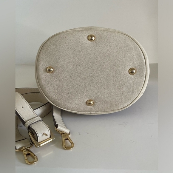 Michael Kors EUC Crossbody - Picture 5 of 9